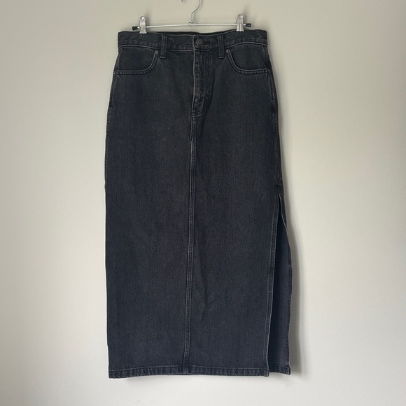 TNA Classic Black Denim Skirt size 4 - Picture 2 of 8